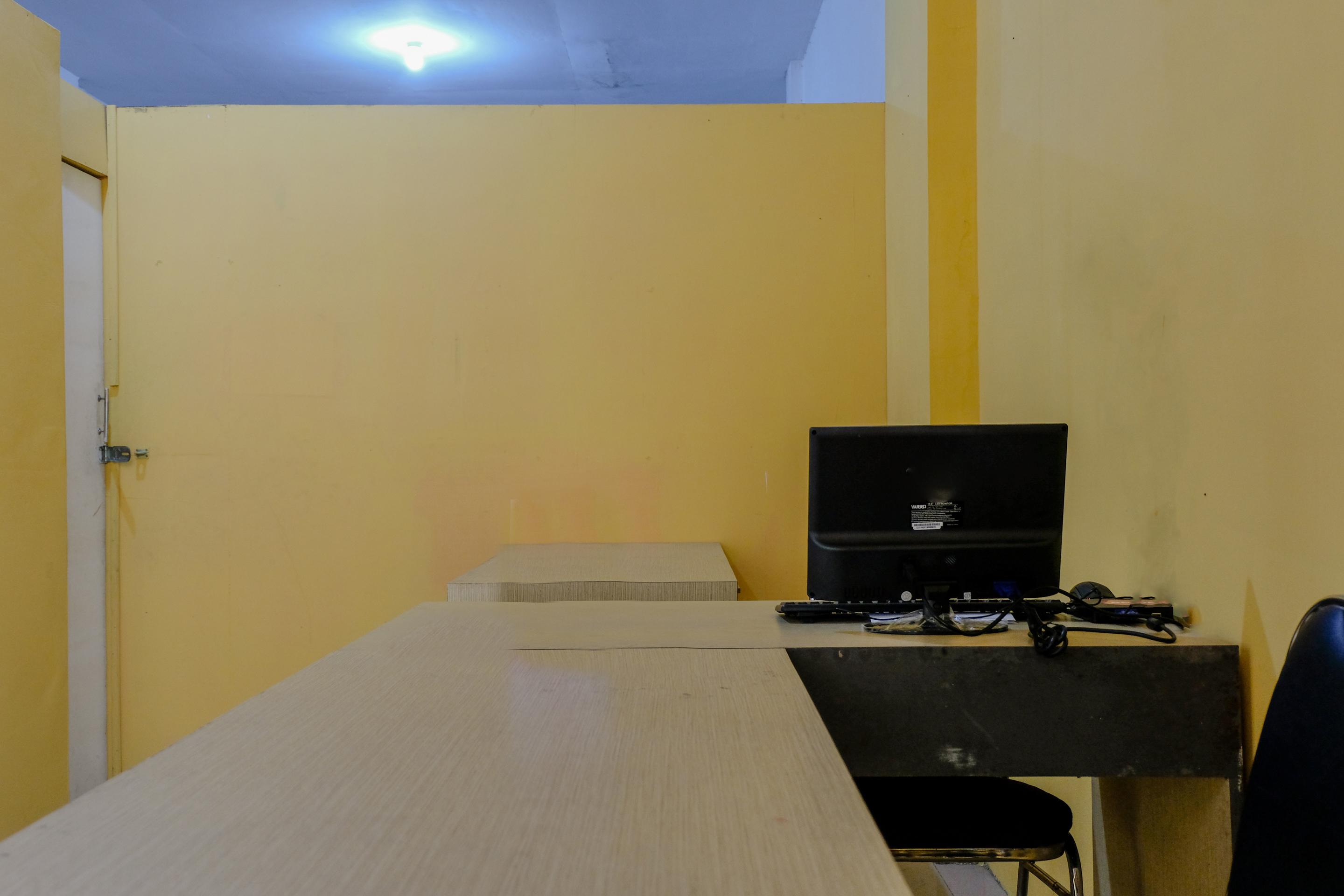 Reddoorz Near Flyover Arjosari Malang Exterior photo
